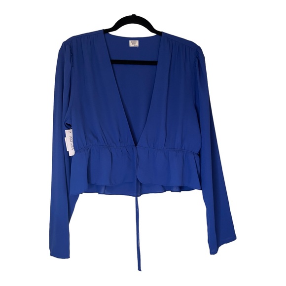 NEW!! ARITZIA-Sunday Best Cropped Tie-Front Blouse - Picture 1 of 8
